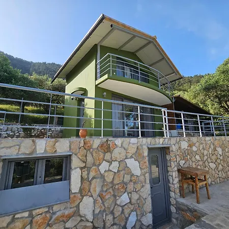 アパート Black Goat