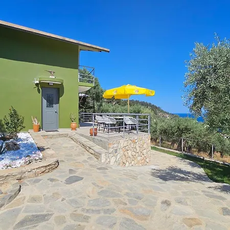 Black Goat アパート クリッシ・アモウディア